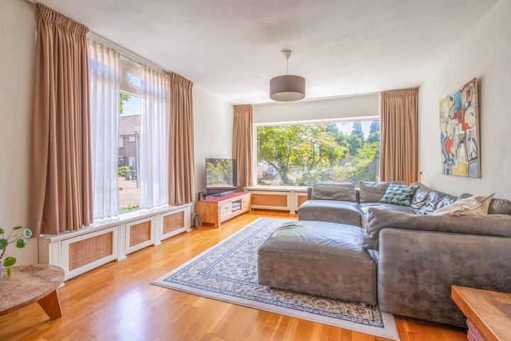 Tussenwoning te koop: Plesmanstraat 10, Roermond
