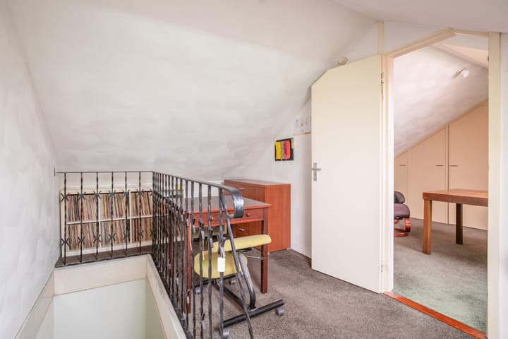 Tussenwoning te koop: Plesmanstraat 10, Roermond