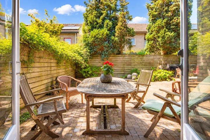 Tussenwoning te koop: Plesmanstraat 10, Roermond