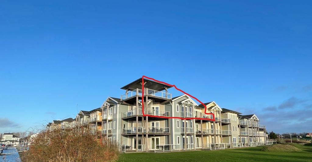 Nieuwe Zeedijk, Hellevoetsluis 1