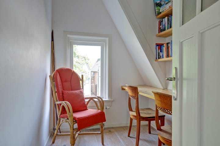 Hoekwoning te koop: de Kempenaerstraat 82, Oegstgeest
