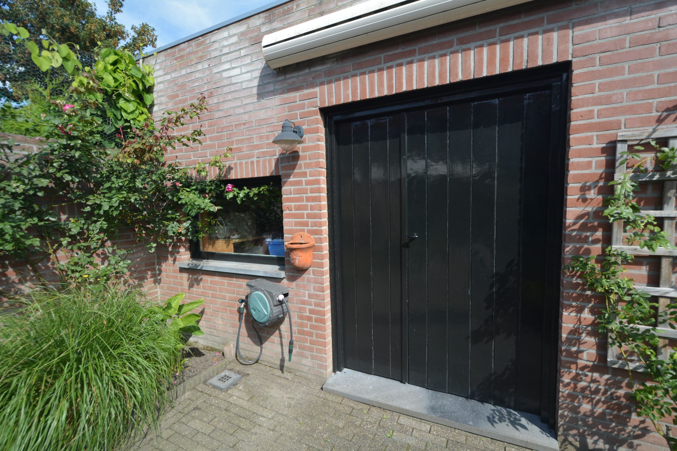 Photo 39 of Landstraat 7
