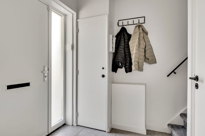 Twee-onder-één-kap te koop: Freesialaan 16, Leende