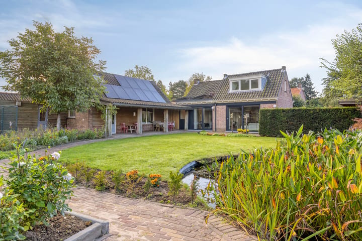 Foto 4 van Meester Bierensweg 27