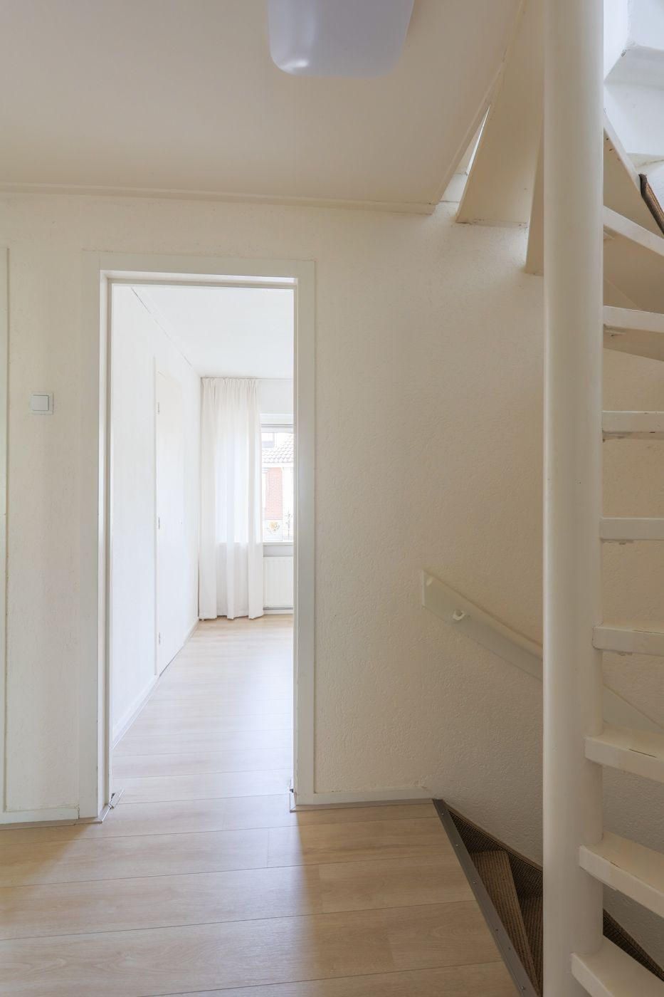 Photo 16 of Emanuel de Wittestraat 6