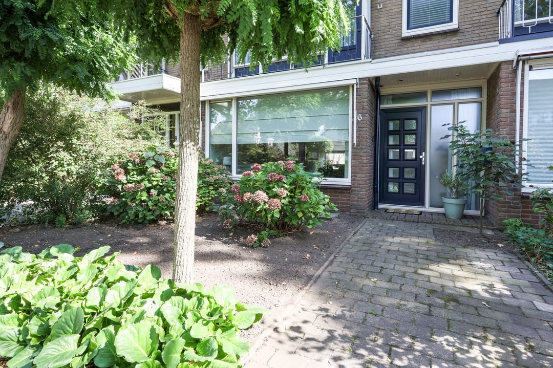 Photo 8 of Emanuel de Wittestraat 6