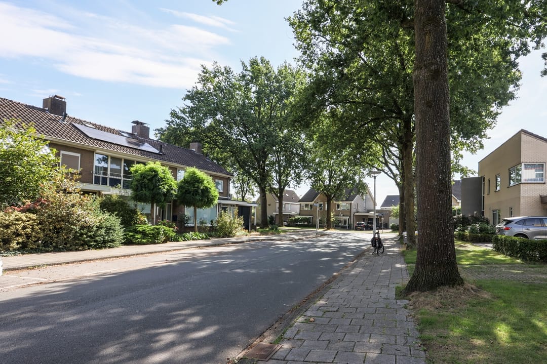 Photo 2 of Emanuel de Wittestraat 6