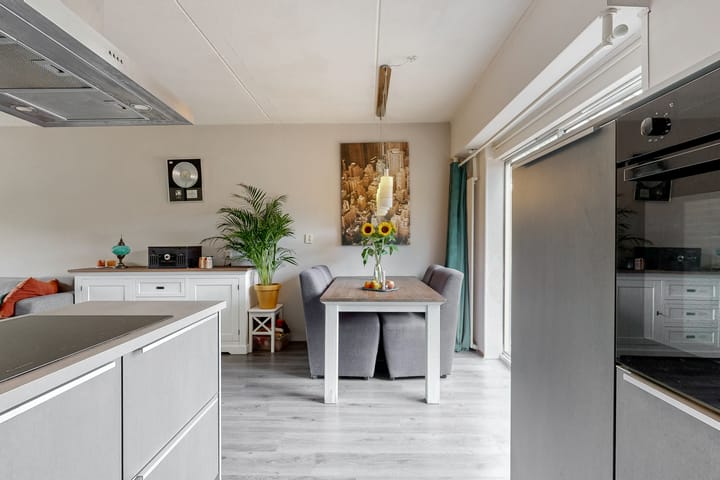Tussenwoning te koop: Hoefblad 154, Zwaag