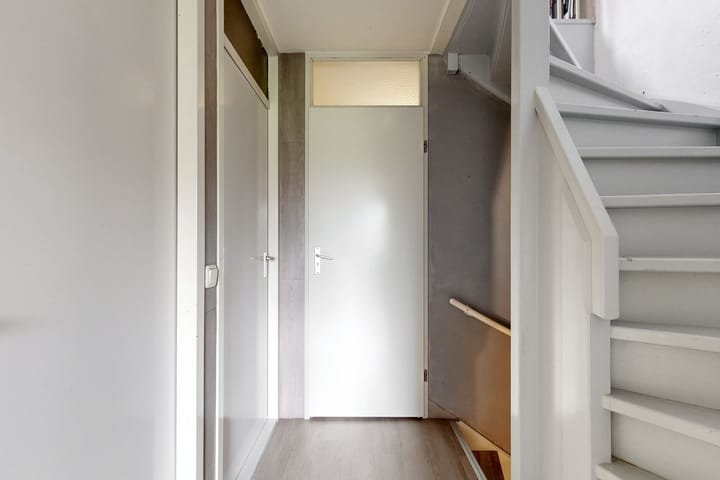 Tussenwoning te koop: Hoefblad 154, Zwaag