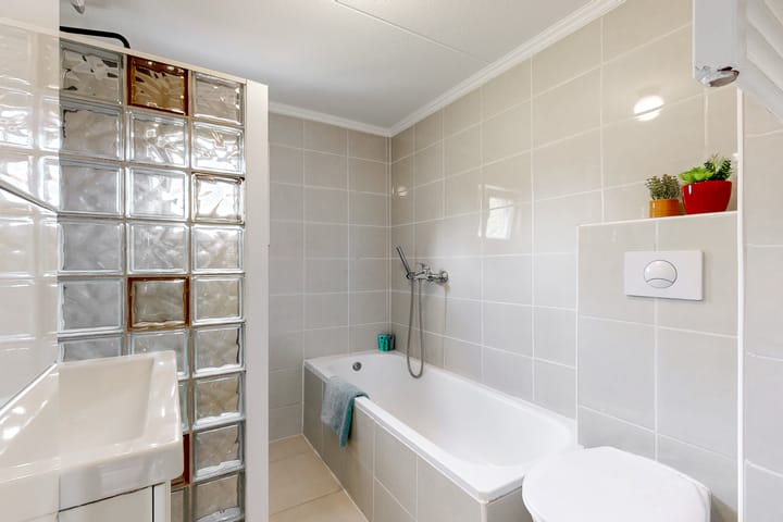 Tussenwoning te koop: Hoefblad 154, Zwaag