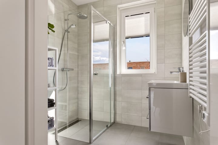 Tussenwoning te koop: Anna J. Cooperstraat 59, Almere