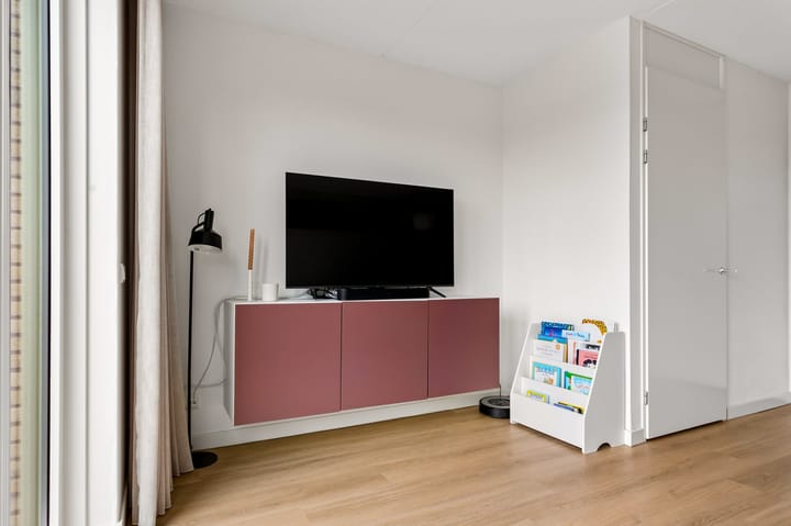 Tussenwoning te koop: Anna J. Cooperstraat 59, Almere