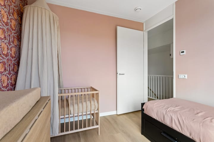 Tussenwoning te koop: Anna J. Cooperstraat 59, Almere