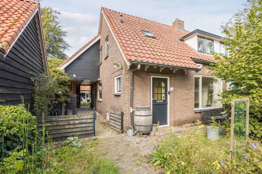 Foto 1 van Ds A.C. van Raalteweg 1