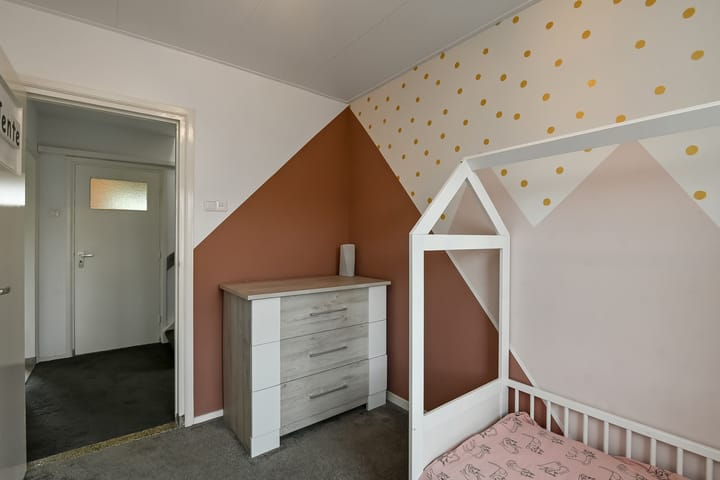 Twee-onder-één-kap te koop: Van Hallstraat 20, Elst (Ge)
