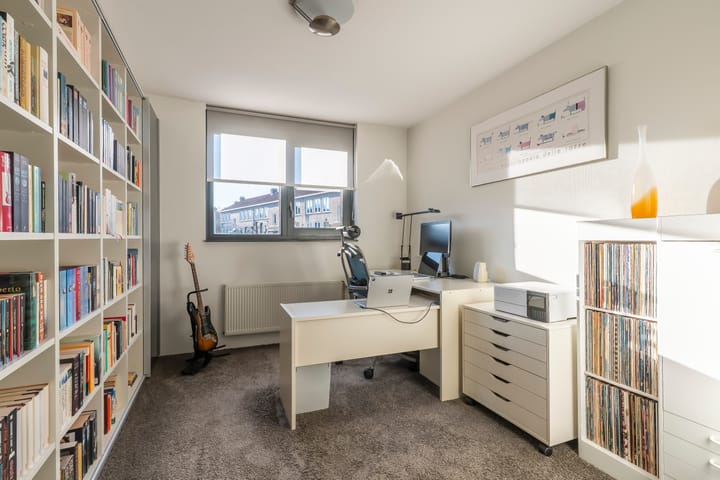 Hoekwoning te koop: Van Sonsbeeckstraat 14, Heerlen
