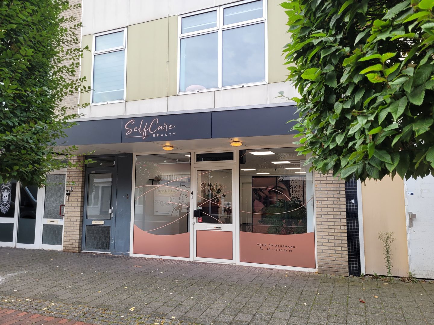 Bekijk foto 3 van van Echtenstraat 4