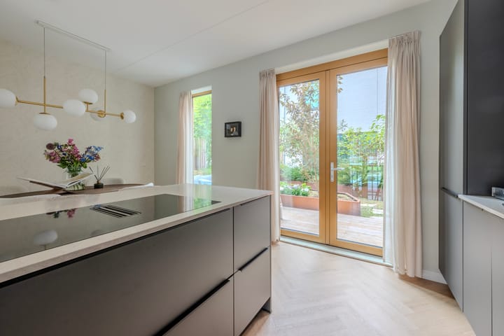Tussenwoning te koop: Sluiseiland-Zuid 33, Vianen (Ut)