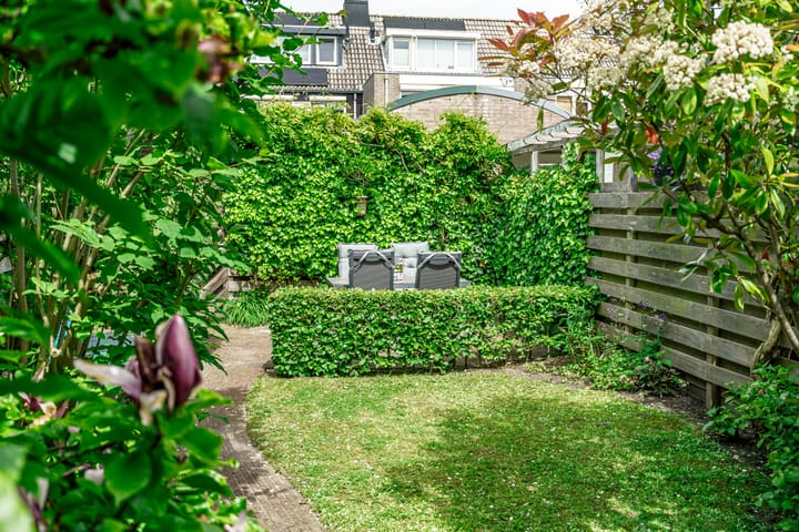 Tussenwoning te koop: Bolstralaan 69, Hoofddorp