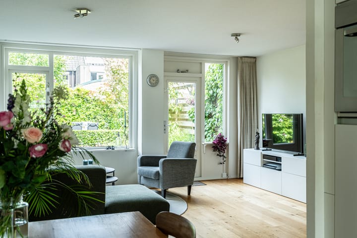 Tussenwoning te koop: Bolstralaan 69, Hoofddorp