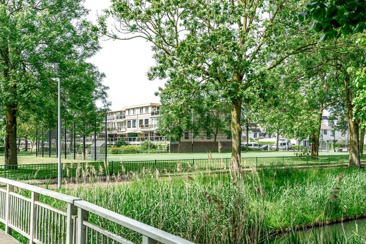 Tussenwoning te koop: Bolstralaan 69, Hoofddorp