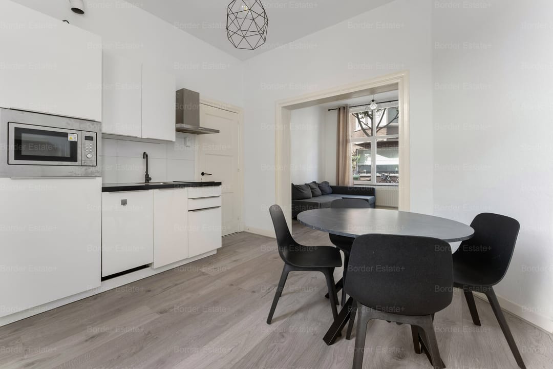 Photo 11 of Joseph Hollmanstraat 3-A