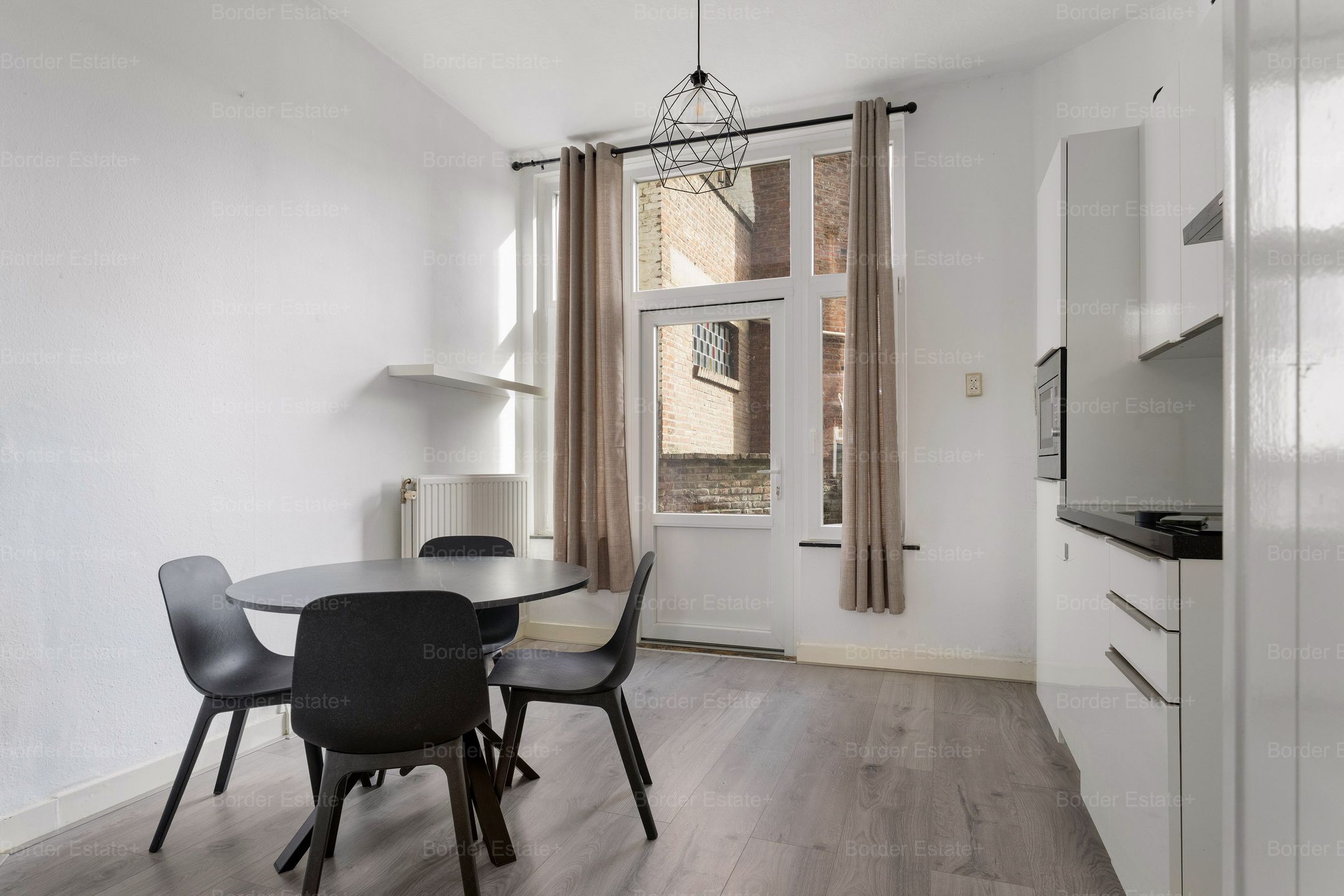 Photo 9 of Joseph Hollmanstraat 3-A