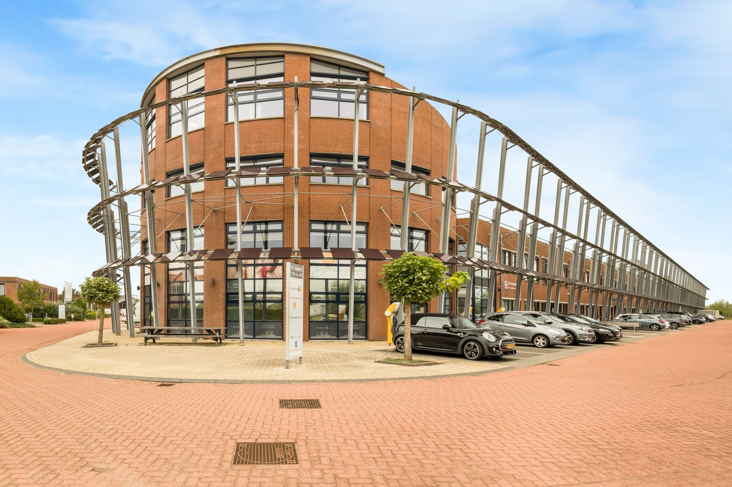 Bekijk foto 3 van De Trompet 1705