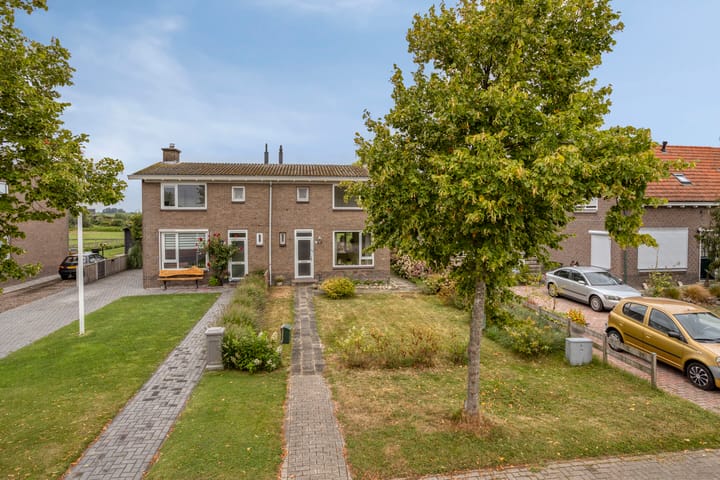Twee-onder-één-kap te koop: Buorren 53, Elahuizen