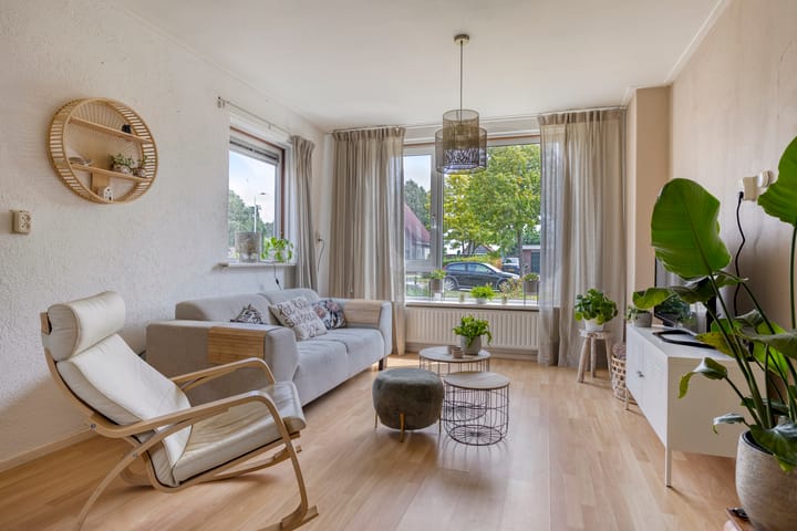 Twee-onder-één-kap te koop: Buorren 53, Elahuizen