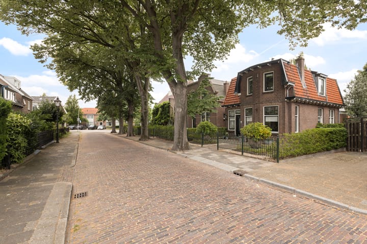 Photo 4 of Stationsstraat 74