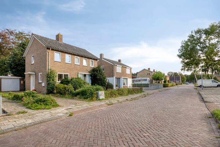 Vrijstaande woning te koop: Troelstralaan 3, Muntendam