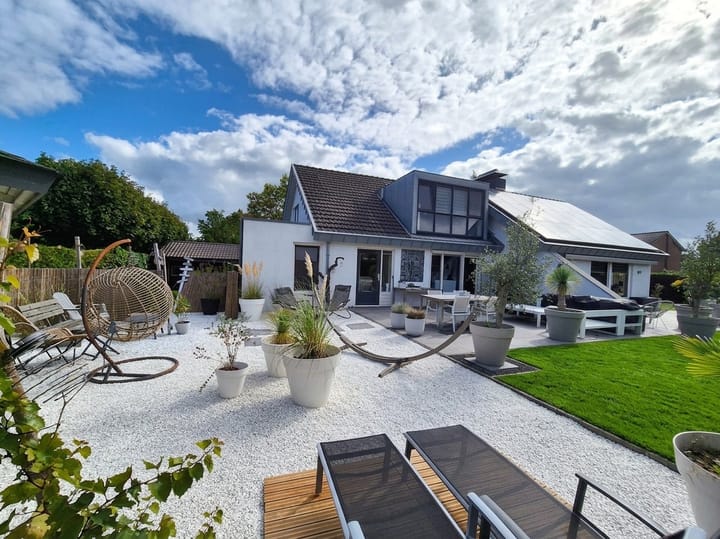 Vrijstaande woning te koop: Dr.Jan Herman van Heekln 12, 'S-Heerenberg