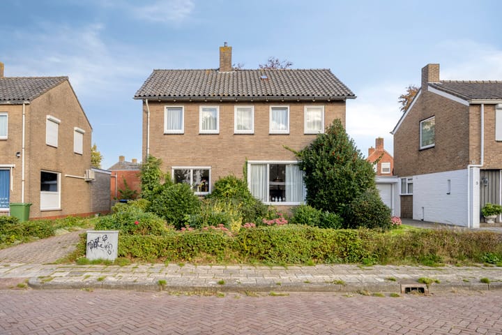 Vrijstaande woning te koop: Troelstralaan 3, Muntendam