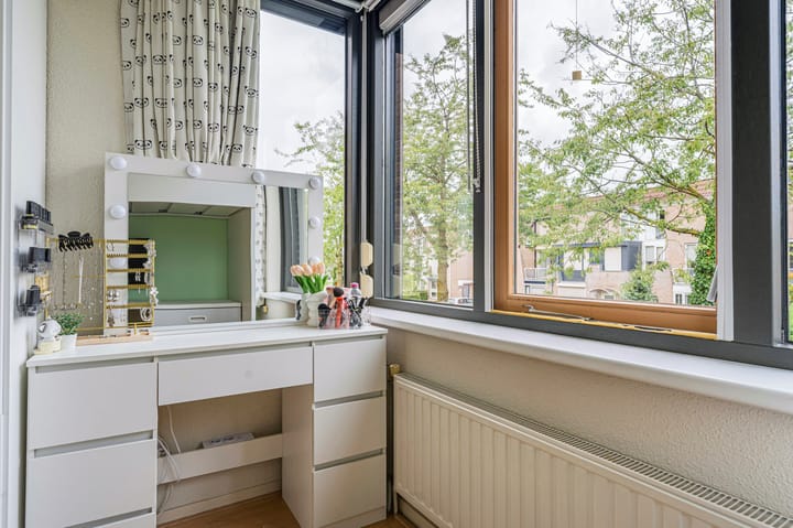Tussenwoning te koop: Saltshof 2203, Wijchen