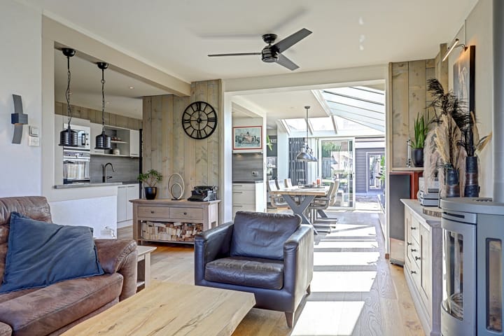 Twee-onder-één-kap te koop: Scheldestraat 42, Lewedorp