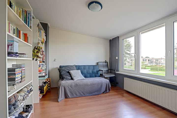 Twee-onder-één-kap te koop: Scheldestraat 42, Lewedorp