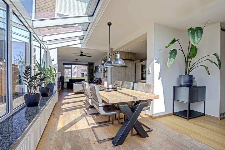 Twee-onder-één-kap te koop: Scheldestraat 42, Lewedorp