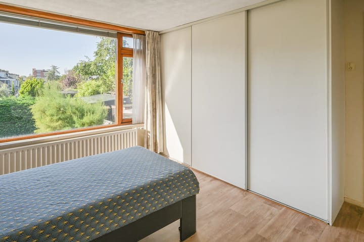 Tussenwoning te koop: Einsteinlaan 6, Badhoevedorp