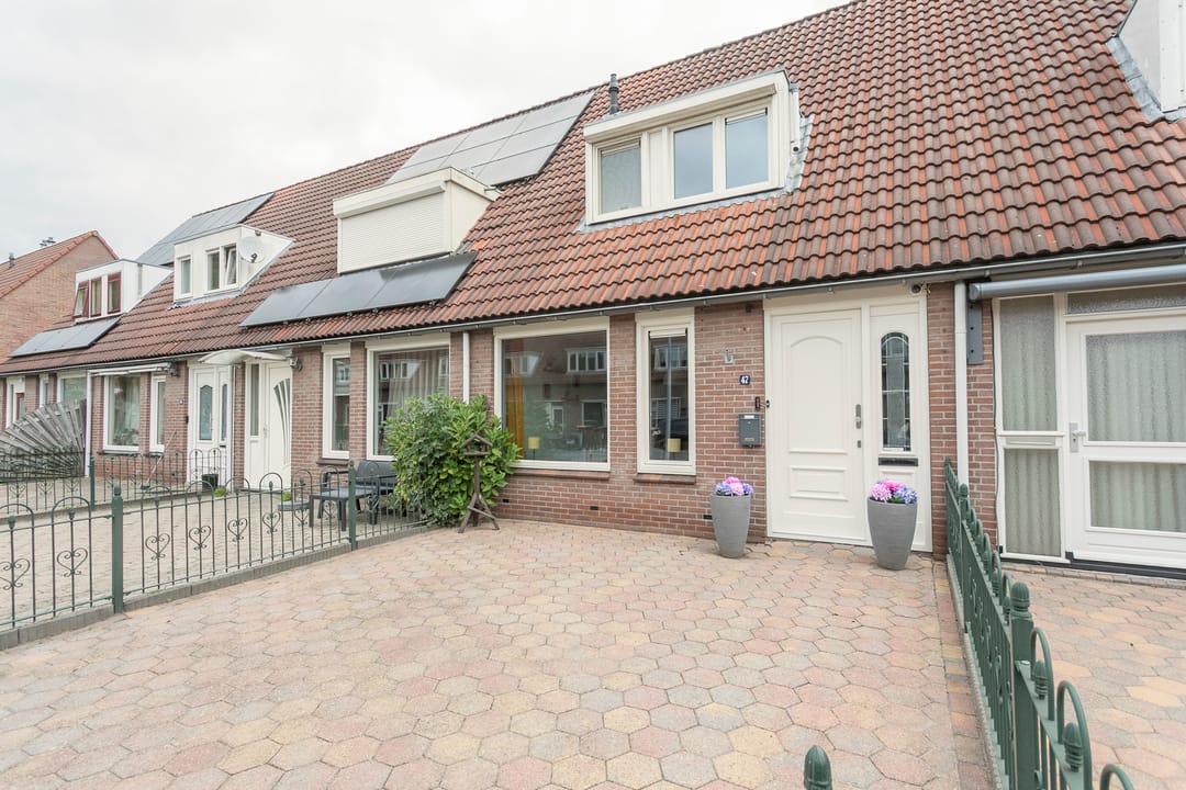 Foto 41 van J van der Veenstraat 47