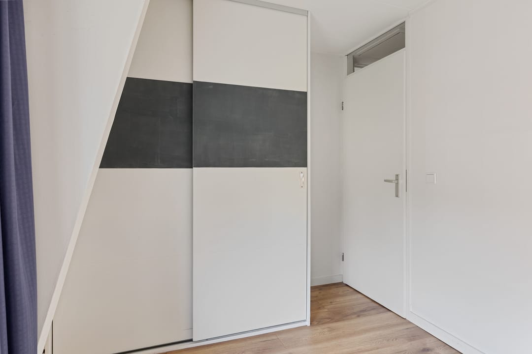 Photo 22 of Amalia van Solmsstraat 34-A