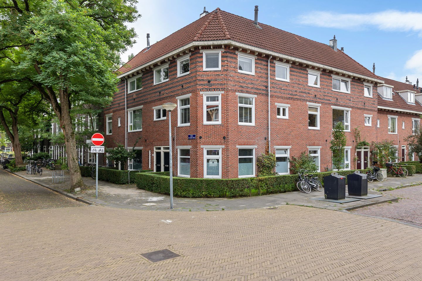 Foto 1 van Amalia van Solmsstraat 34-A