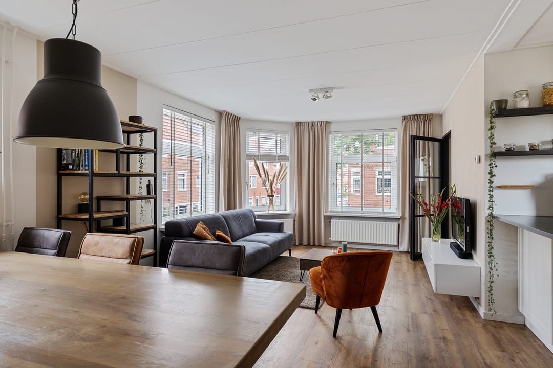 Photo 8 of Amalia van Solmsstraat 34-A