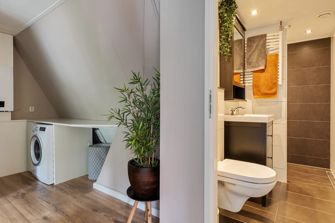 Photo 23 of Amalia van Solmsstraat 34-A