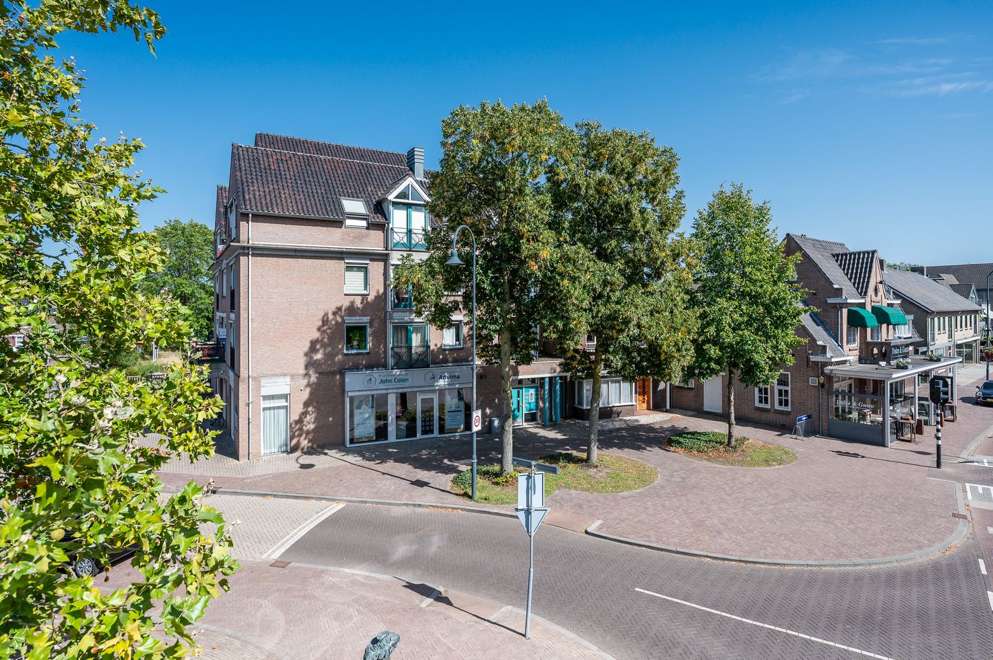 Foto 44 van Dorpsstraat 13-F