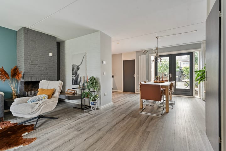 Tussenwoning te koop: Anne Franklaan 10, Coevorden