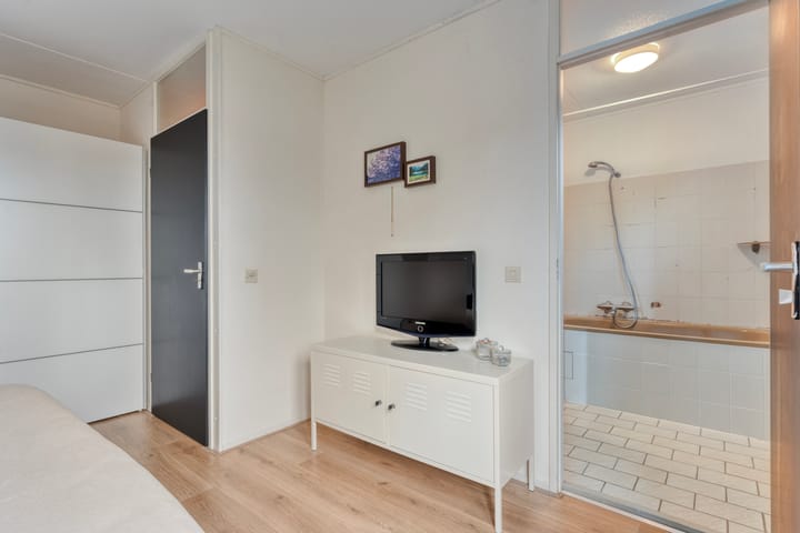 Tussenwoning te koop: Anne Franklaan 10, Coevorden