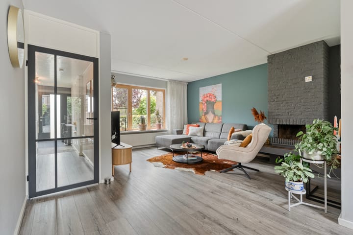 Tussenwoning te koop: Anne Franklaan 10, Coevorden
