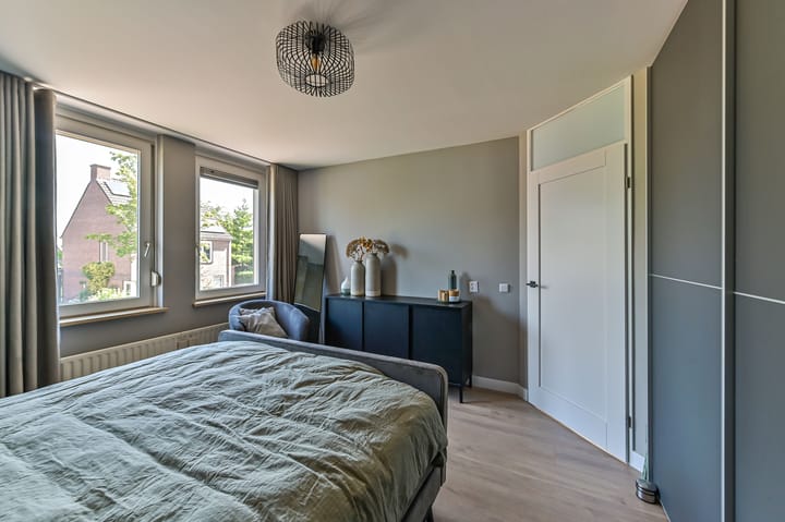Twee-onder-één-kap te koop: Brikkenoven 18, Roermond