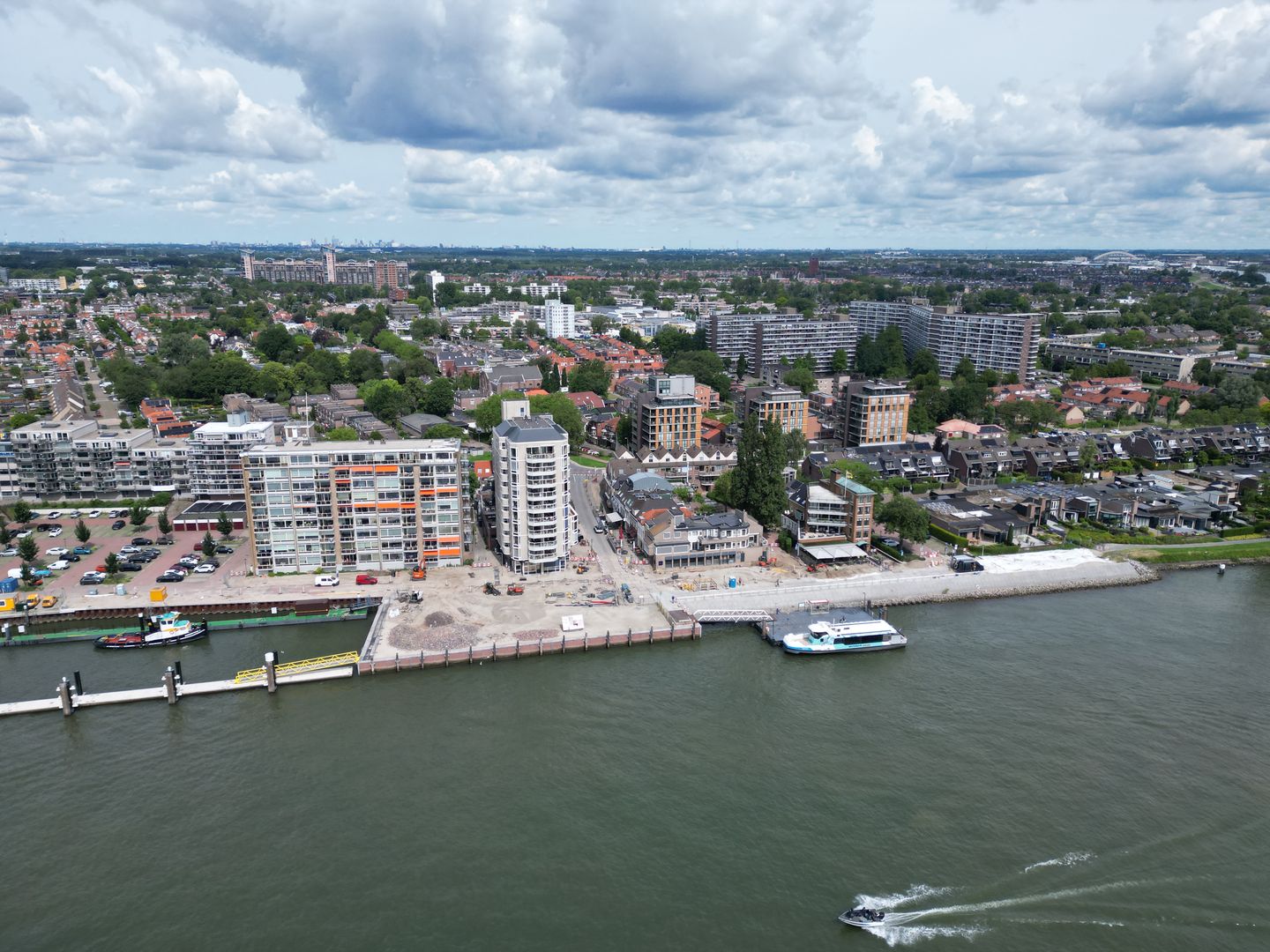 Bekijk foto 3 van Veerplein 8